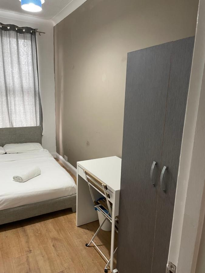 03 Bedroom Apartment-Self Check In London Exteriör bild